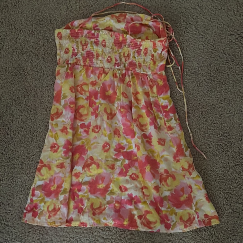Dress - Picture 3 of 3